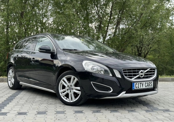 Volvo V60 cena 35900 przebieg: 216000, rok produkcji 2011 z Rzeszów małe 301